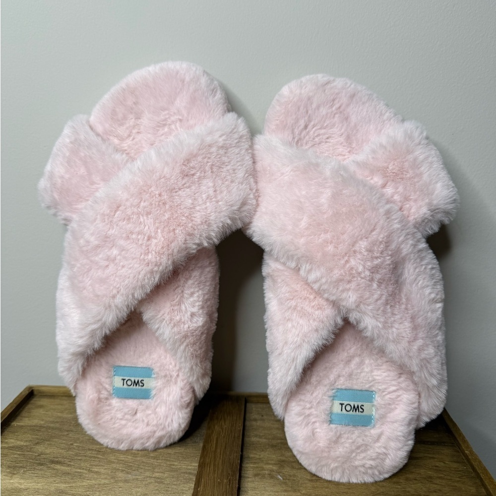 TOMS Pink Faux Fur Wm Susie Slip Womens Slippers sz 11 US Women Pink
